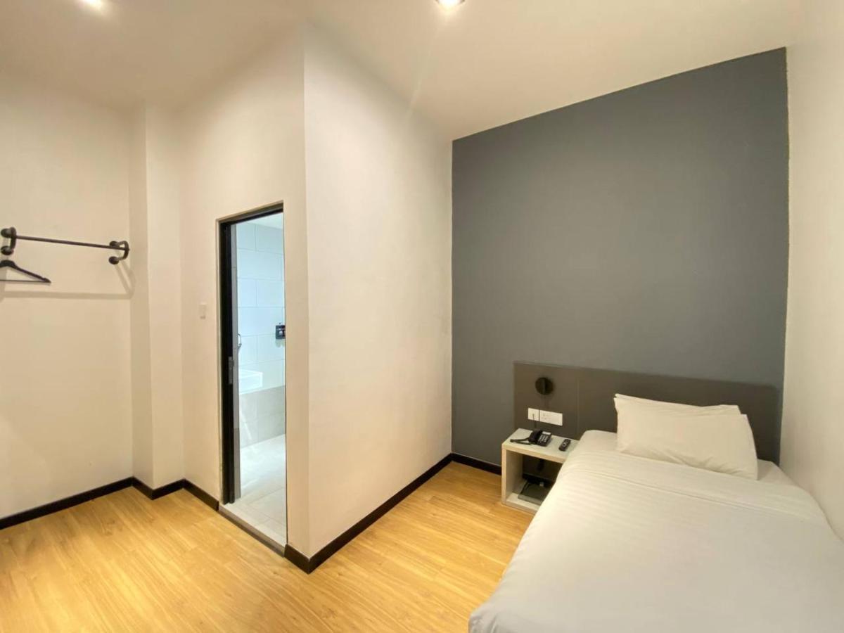 Arena Boutique Hotel Kuala Terengganu Exterior photo